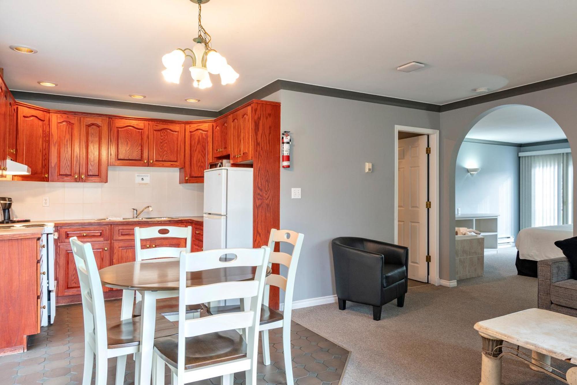 Tiki Shores Inn & Suites Penticton Eksteriør bilde
