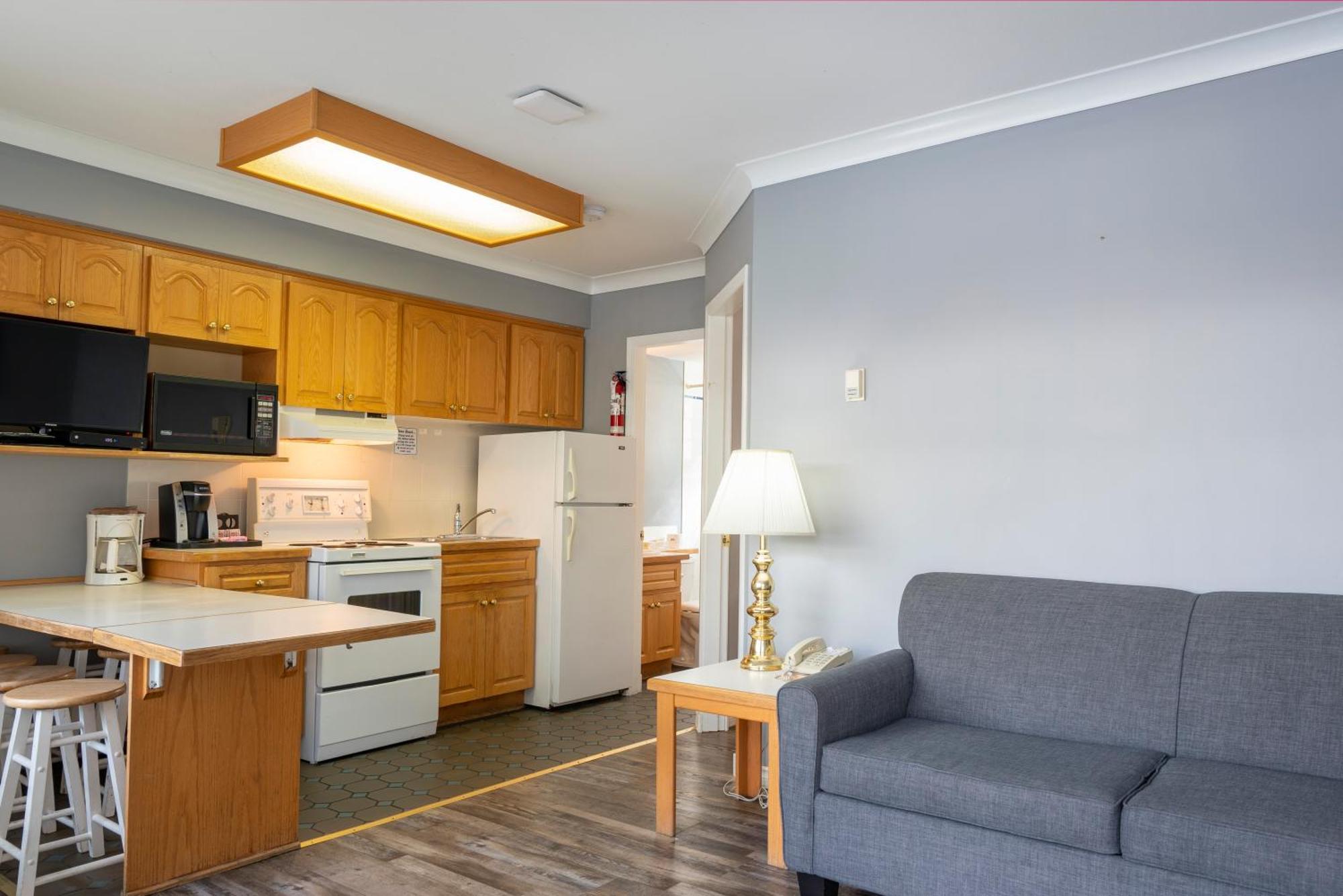 Tiki Shores Inn & Suites Penticton Eksteriør bilde
