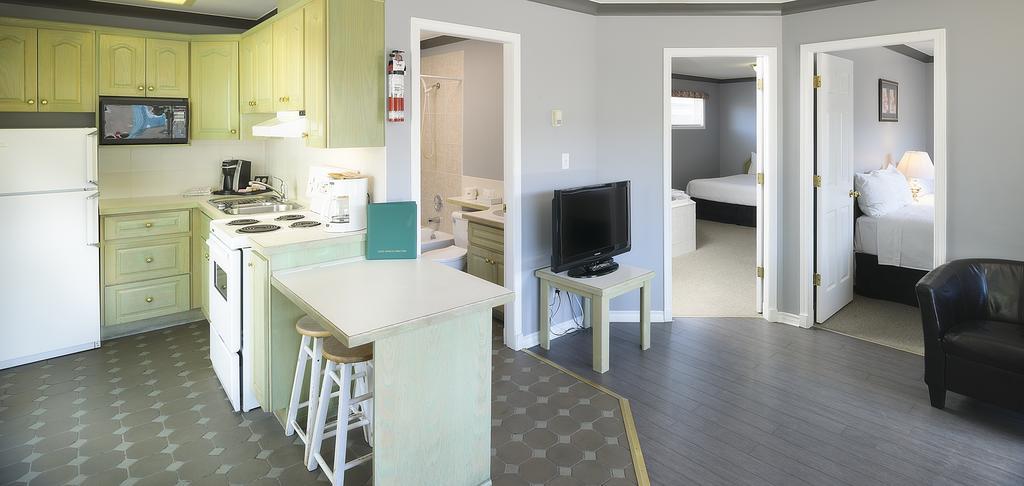Tiki Shores Inn & Suites Penticton Eksteriør bilde
