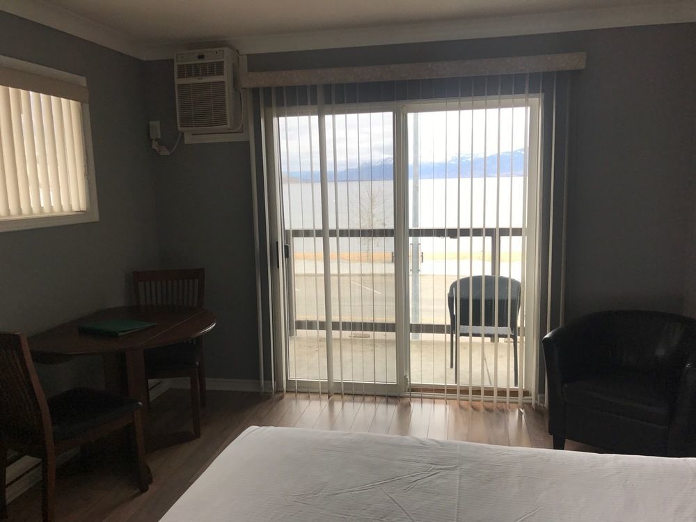 Tiki Shores Inn & Suites Penticton Eksteriør bilde