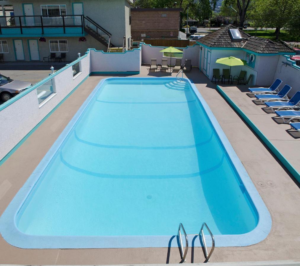 Tiki Shores Inn & Suites Penticton Eksteriør bilde