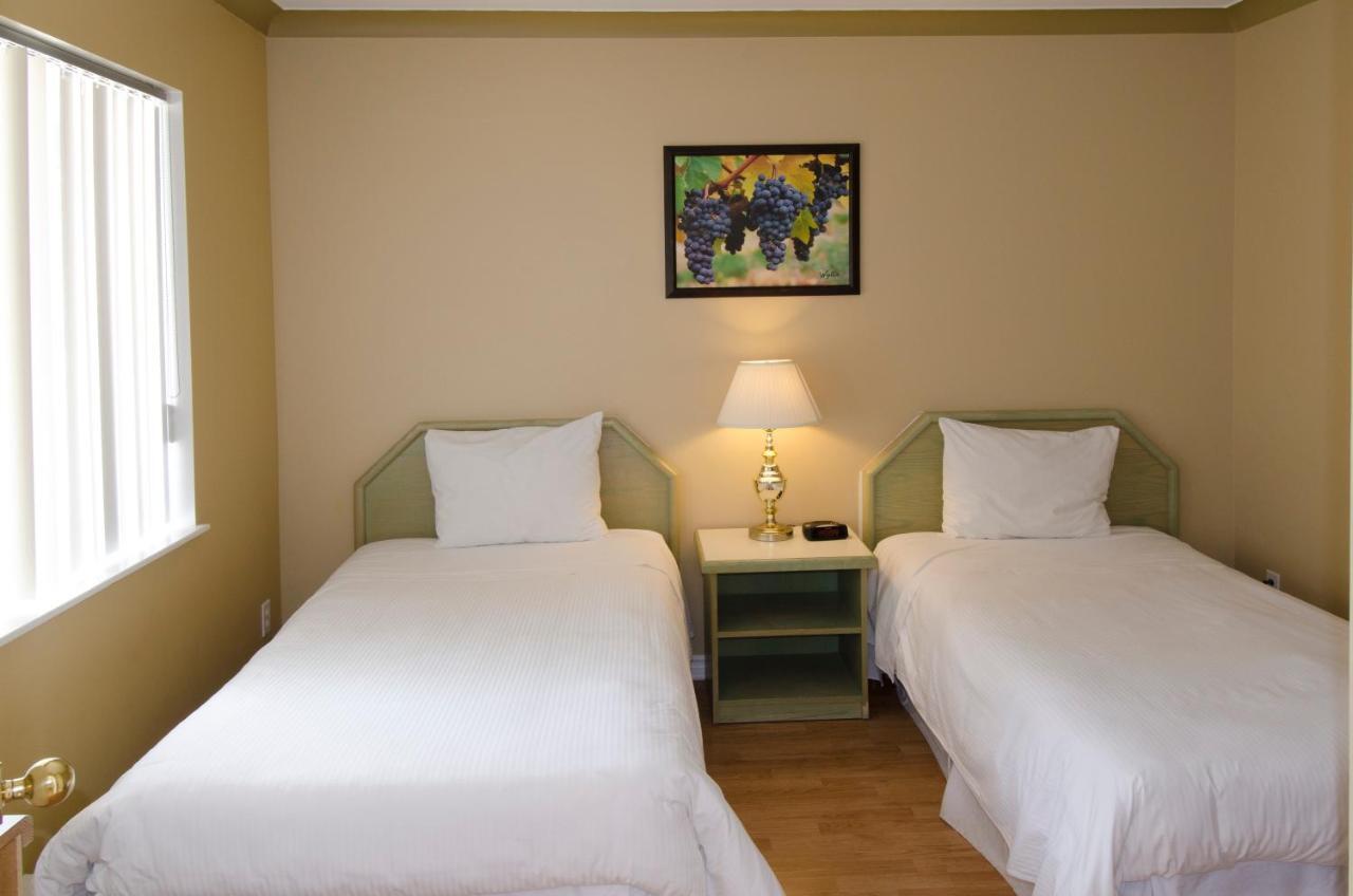 Tiki Shores Inn & Suites Penticton Eksteriør bilde