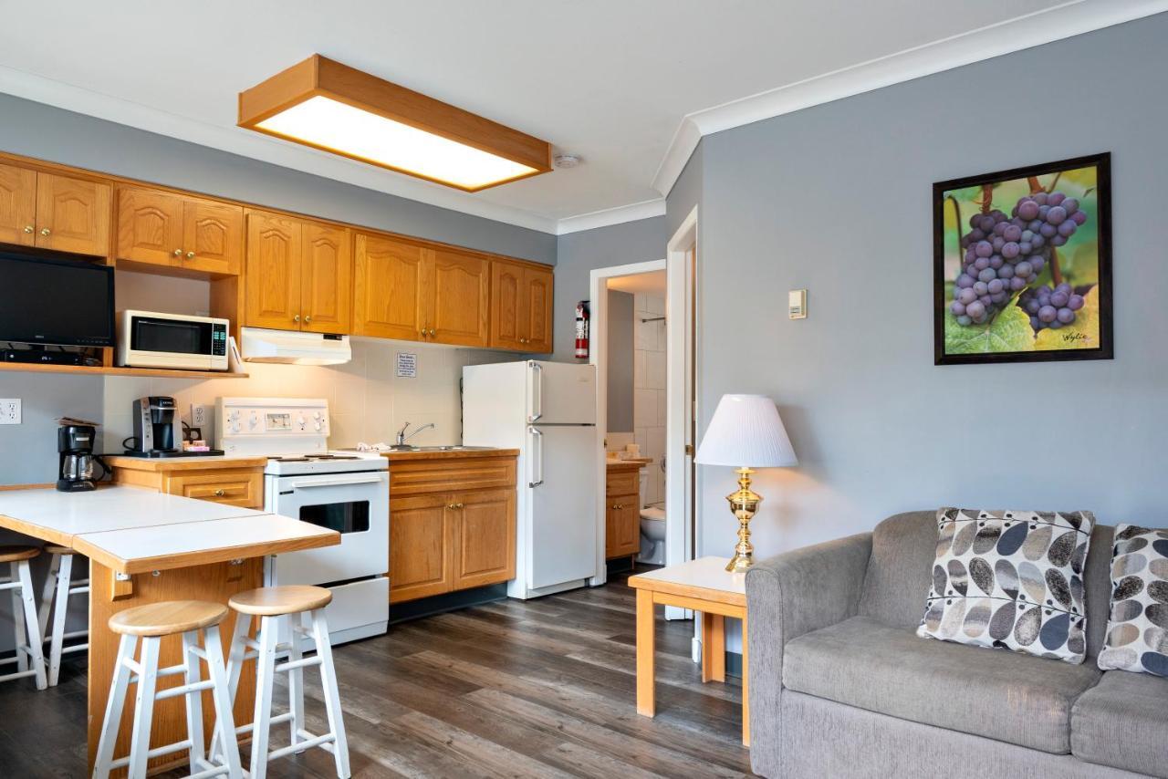 Tiki Shores Inn & Suites Penticton Eksteriør bilde