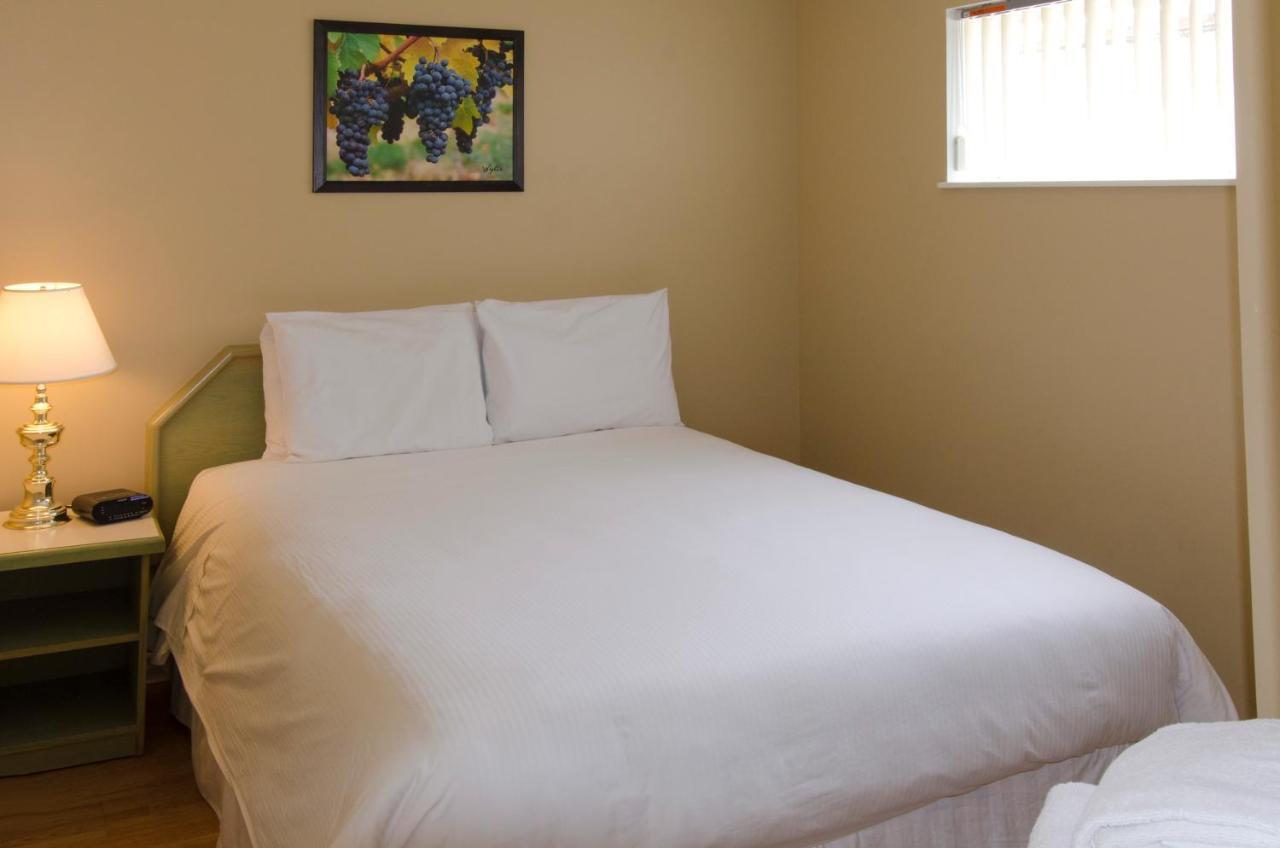 Tiki Shores Inn & Suites Penticton Eksteriør bilde